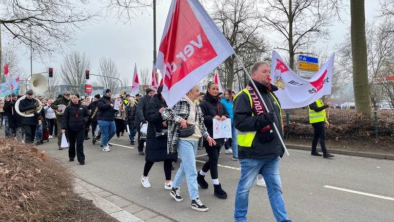 Warnstreik der Gewerkschaft ver.di in Kaiserslautern (Foto: SWR)