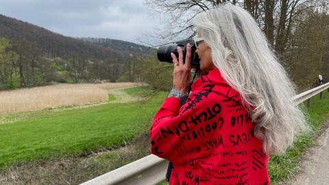 Bärbel Wagner aus Winnweiler liebt Störche (Foto: SWR)