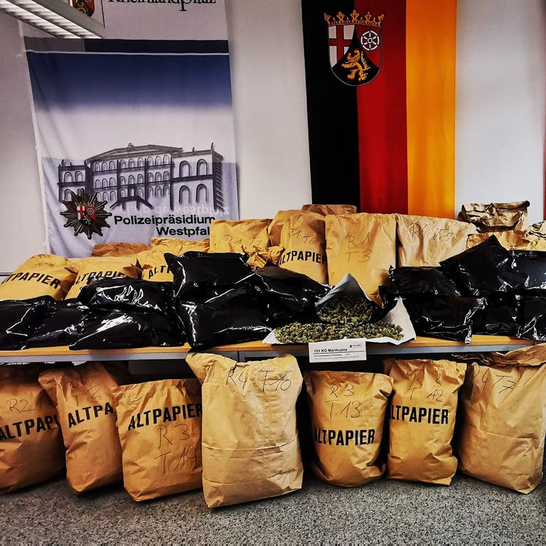 151 Kilo Marihuana von Polizei Pirmasens sichergestellt (Foto: Pressestelle, Polizei Pirmasens)