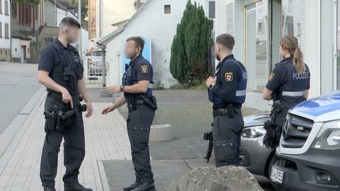 Polizeieinsatz in Rammelsbach (Foto: NonstopNews / Thorsten Kremers)