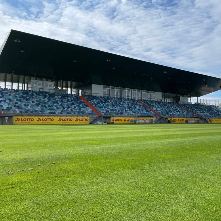 Das Stadion Husterhöhe in Pirmasens. Hier trägt der FK Pirmasens seine Heimspiele aus. (Foto: SWR)