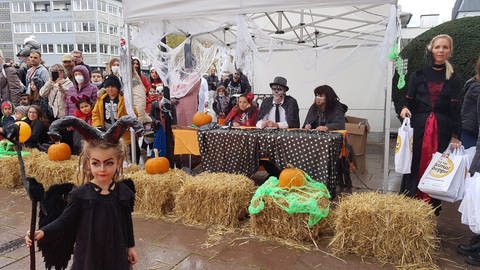 In Zweibrücken wird Halloween gefeiert. Eine Jury sucht in der Innenstadt das gruseligste Kostüm. (Foto: Pressestelle, Citymanagement Zweibrücken)