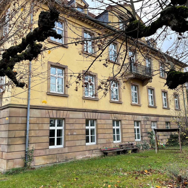 Der Donnersbergkreis hat das ehemalige Wohnheim der Lebenshilfe angemietet und wird dort Flüchtlinge unterbringen.  (Foto: SWR)