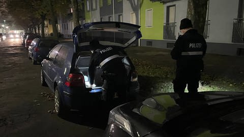 Die Polizei Kaiserslautern kontrolliert offene Autos