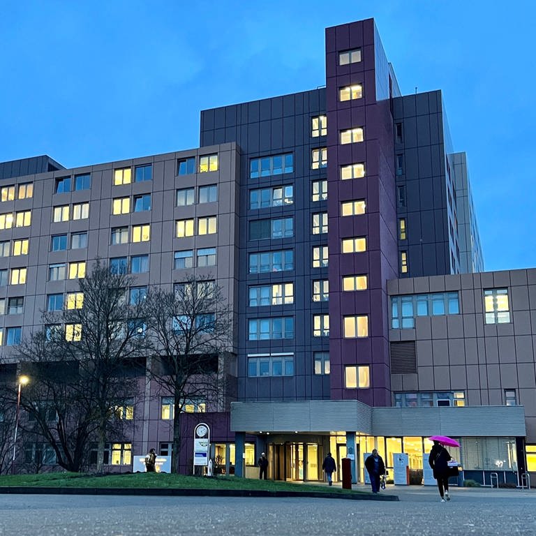 Das Krankenhaus in Pirmasens hat nicht die Personalprobleme wie andere. Deswegen mussten in Pirmasens bislang auch keine Stationen geschlossen werden. (Foto: SWR)