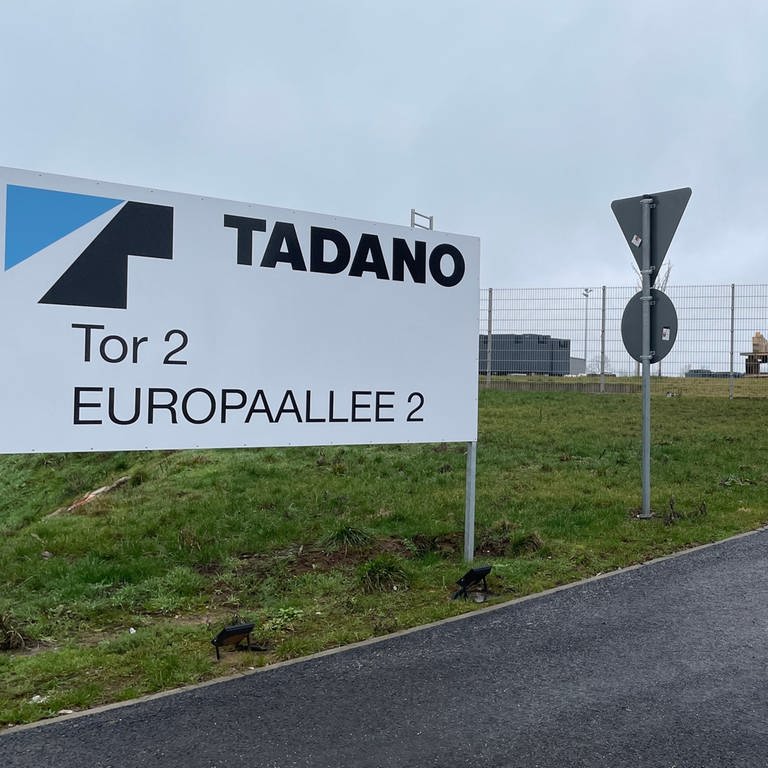 Kranhersteller Tadano: Das Werk auf dem Flughafengelände in Zweibrücken wird bald geschlossen.