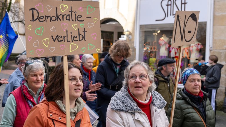 In Kaiserslautern eröffnet am 8. März ein Demokratieladen (Foto: picture-alliance / Reportdienste, picture alliance/dpa | David Inderlied)