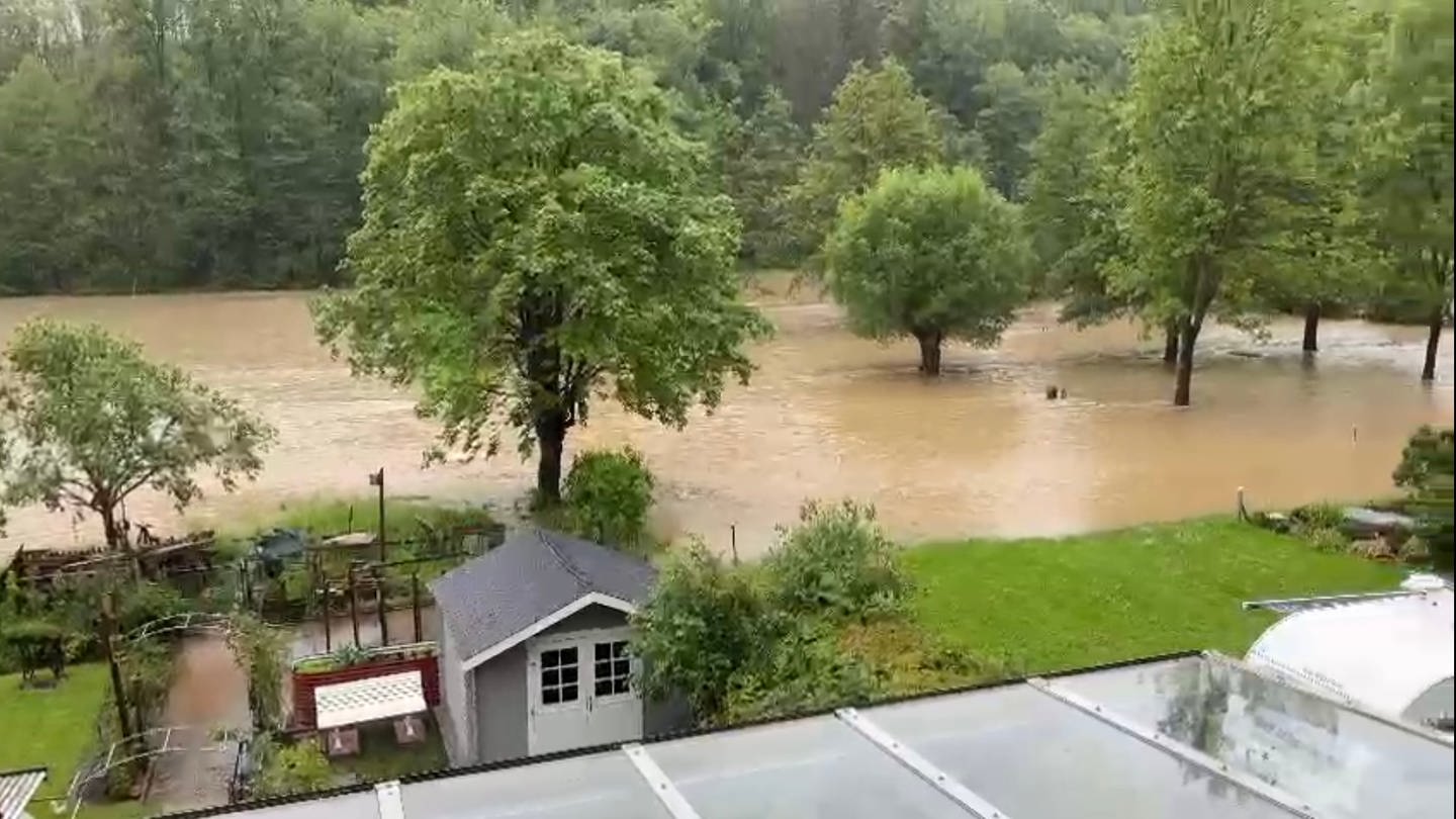 Hochwasser der Bickenalb bei Zweibrücken (Foto: SWR)
