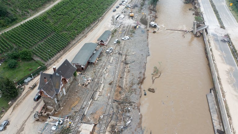 Immense Schäden nach Hochwasser in Bad NeuenahrAhrweiler