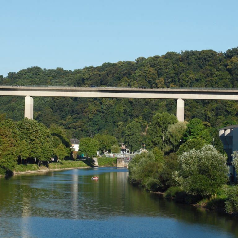 Die B42-Hochbrücke in Lahnstein (Foto: dpa Bildfunk, picture alliance | Torsten Krueger)
