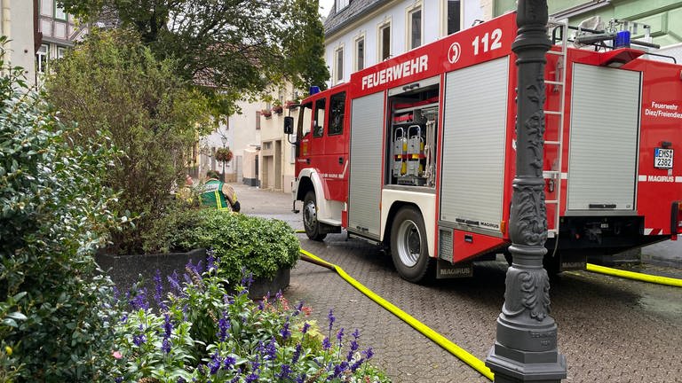 Feuerwehrauto in Diez (Foto: SWR)