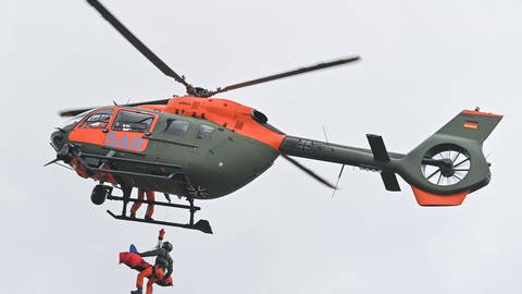 Rettungshubschrauber der Bundeswehr war erst am Tag nach der Flut im Ahrtal (Foto: picture-alliance / Reportdienste, Picture Alliance)