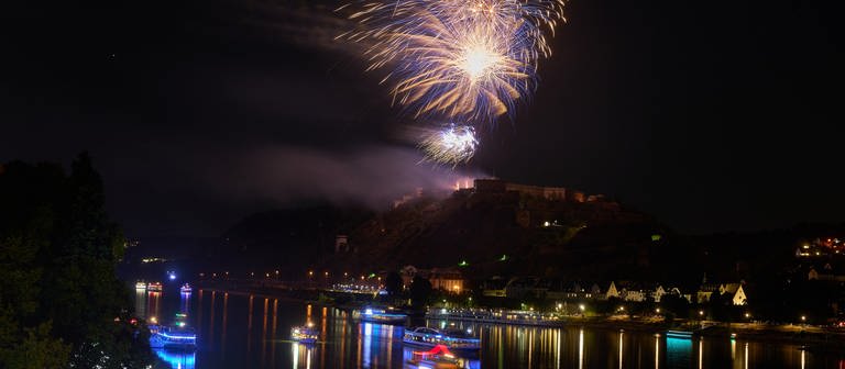 Feuerwerk über dem Rhein (Foto: dpa Bildfunk, picture alliance/dpa | Thomas Frey)