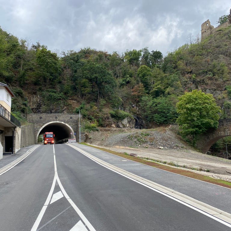 14 Monate nach Flutkatastrophe: Tunnel in Altenahr fertig und wieder befahrbar (Foto: SWR)