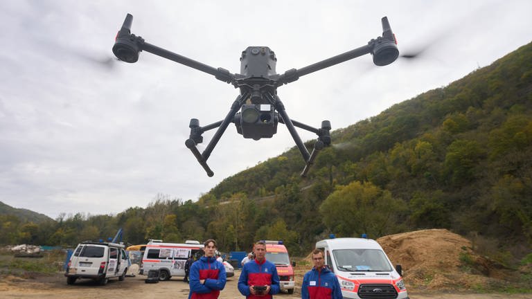 Drohnen fliegen im Ahrtal - für besseren Katastrophenschutz nach der Flut. (Foto: picture-alliance / Reportdienste, Picture Alliance)