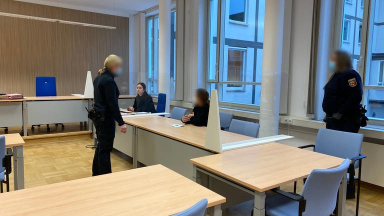 Angeklagte im Gerichtssaal in Koblenz (Foto: SWR)