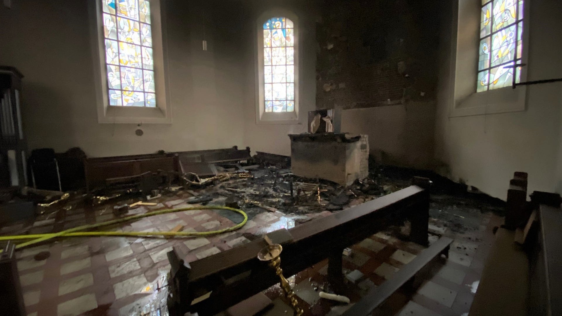 Brandstiftung in Kirche in Wissen: Schaden in Millionenhöhe befürchtet