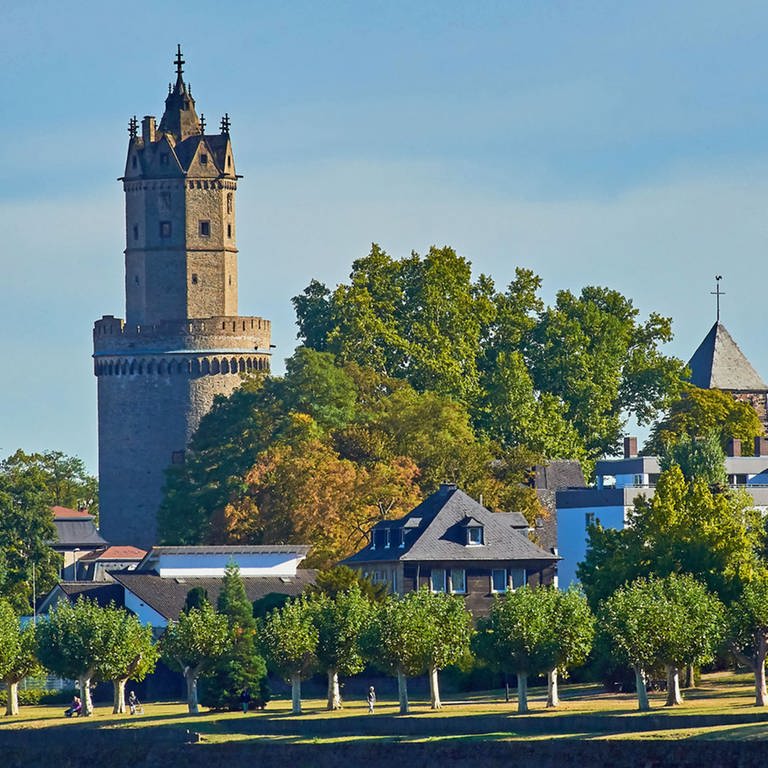 Stadtansicht von Andernach mit dem bekannten Runden Turm (Foto: picture-alliance / Reportdienste, Picture Alliance)