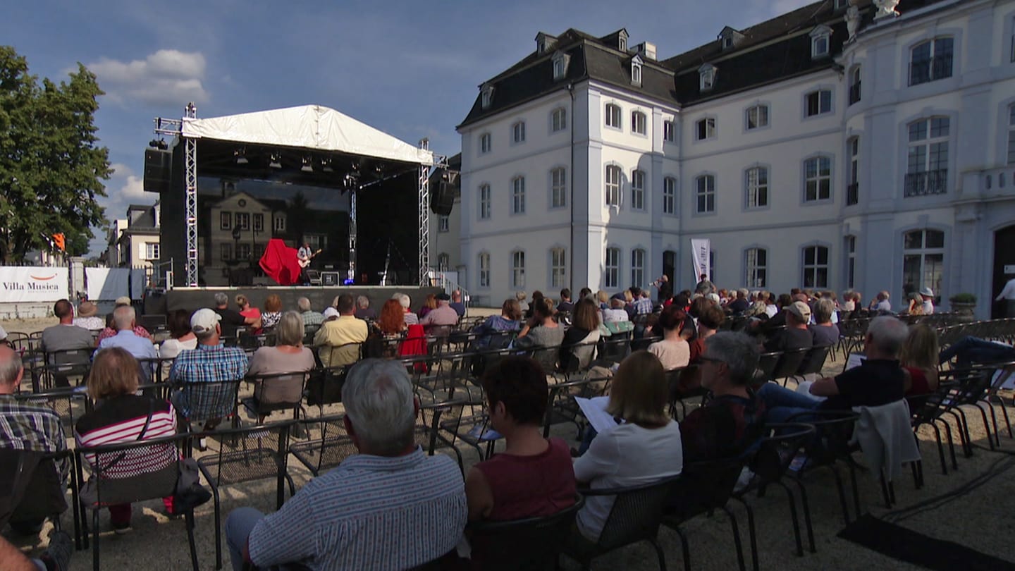Villa Musica Konzert vor dem Schloss Engers in Neuwied (Foto: SWR)