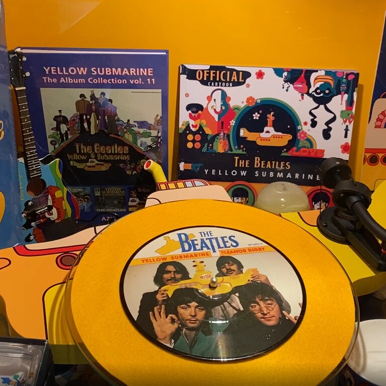 Bild zeigt Sammlerstücke im Beatles-Museum Bad Ems (Foto: SWR)