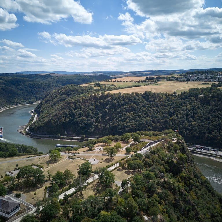 Das Loreleyplateau über dem Rhein bei St.Goarshausen (Foto: picture-alliance / Reportdienste, picture alliance/dpa | Thomas Frey)