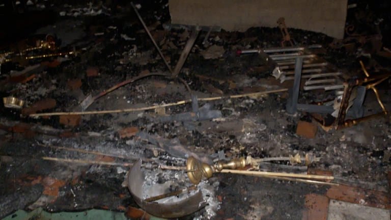 Brandstiftung zerstörte den Innenraum der katholischen Kirche in Wissen. (Foto: SWR)