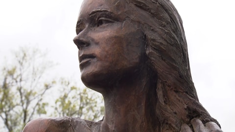 Das Gesicht der neuen Loreley-Statue, die am Samstag enthüllt worden ist. 