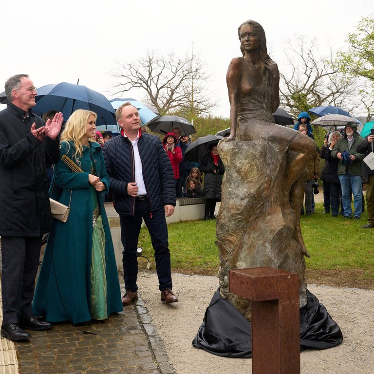 Die neue Bronzestatue der Loreley wurde eingeweiht.  (Foto: picture-alliance / Reportdienste, Thomas Frey)