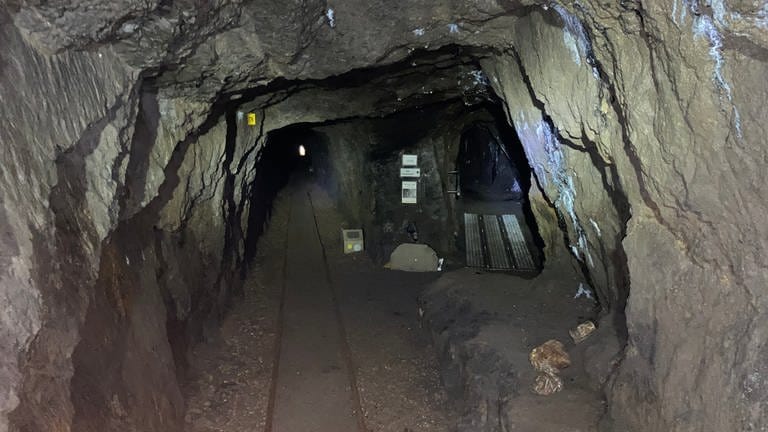 Im Besucherbergwerg „Grube Bendisberg“ gibt es viele Stollen zu entdecken.