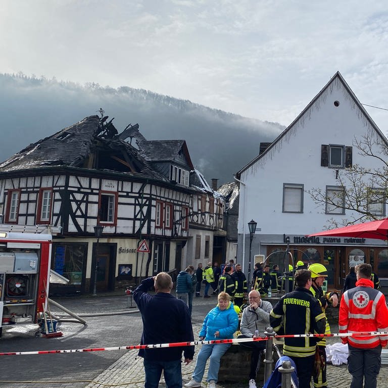 Vier Gebäude in Winningen in Brand geraten (Foto: SWR)
