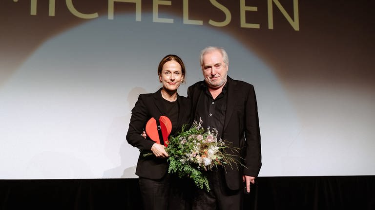 Schauspielerin Claudia Michelsen mit Festivalchef Michael Kötz (Foto: Sebastian Weindel )