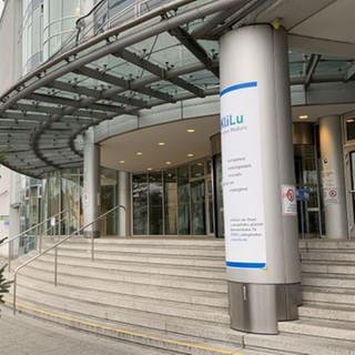 Der Eingang des Klinikums Ludwigshafen