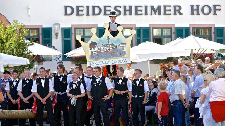 Fest Deidesheim (Foto: Tourist Service GmbH Deidesheim)