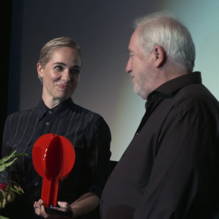 Schauspielerin Verena Altenberger hat den Preis für Schauspielkunst bekommen (Foto: SWR)