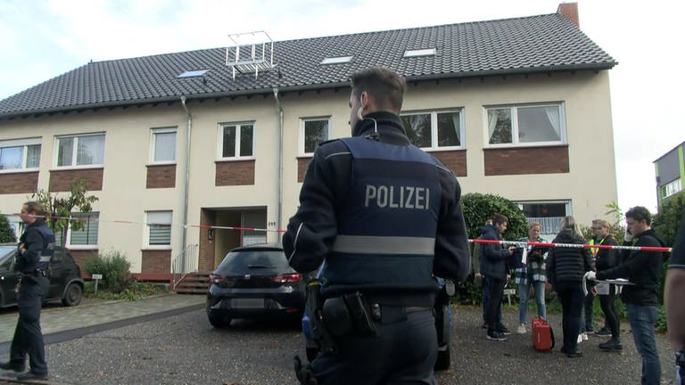 Dieses Mehrfamilienhaus wurde zum Tatort eines Messerangriffs (Foto: SWR)