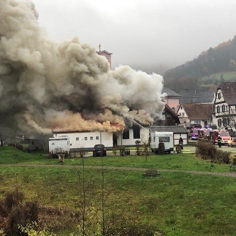 Gebäudebrand Ramberg (Foto: Pressestelle, Polizei Annweiler)
