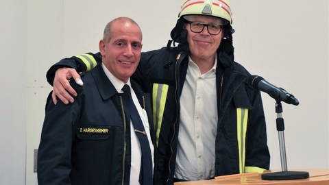 Oberbürgermeister Landau Dominik Geißler (CDU) (rechts) mit Dirk Hargesheimer, Brand- und Katastrophenschutzinspekteur Landau (Foto: Stadt Landau)