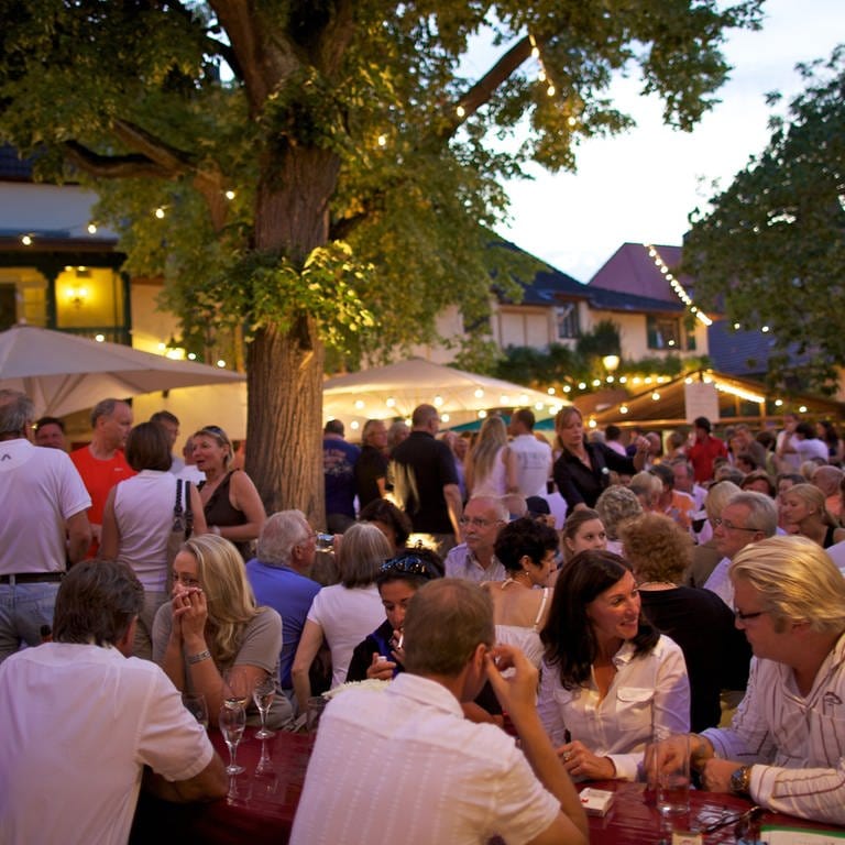 Weinfest in Deidesheim (Foto: Tourist Service Deidesheim)