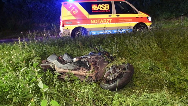 Bei einem Unfall bei Bobenheim-Roxheim sind zwei Motorradfahrer ums Leben gekommen. (Foto: SWR)