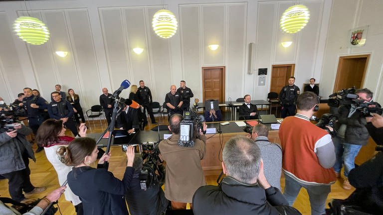 Angeklagter im Messerattacke-Prozess Frankenthal (Foto: SWR)