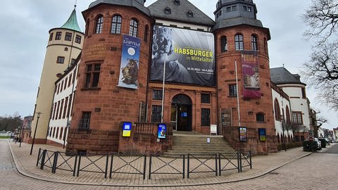 Der Drache aus dem Holiday Park gehört nun zum Historischen Museum der Pfalz (Foto: SWR)