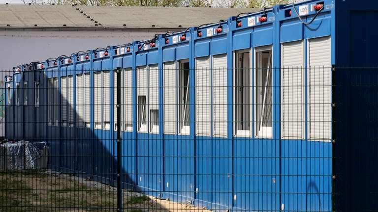 Kommen Flüchtlinge in Speyer in Containern unter?