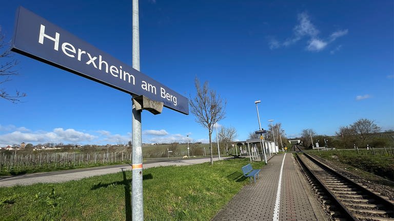 Lokführerstreik: Auch in der Pfalz bleiben ab Donnerstagabend die Bahnsteige leer  (Foto: SWR)