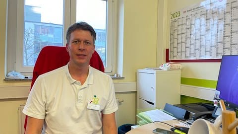 Chefarzt Nils Heiligers in der Corona-Reha in Ludwigshafen