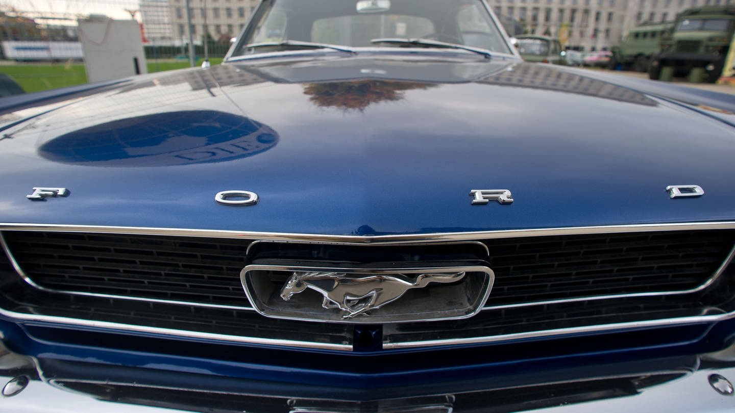 Die Front eines Ford Mustang (Foto: picture alliance / dpa | Tim Brakemeier)