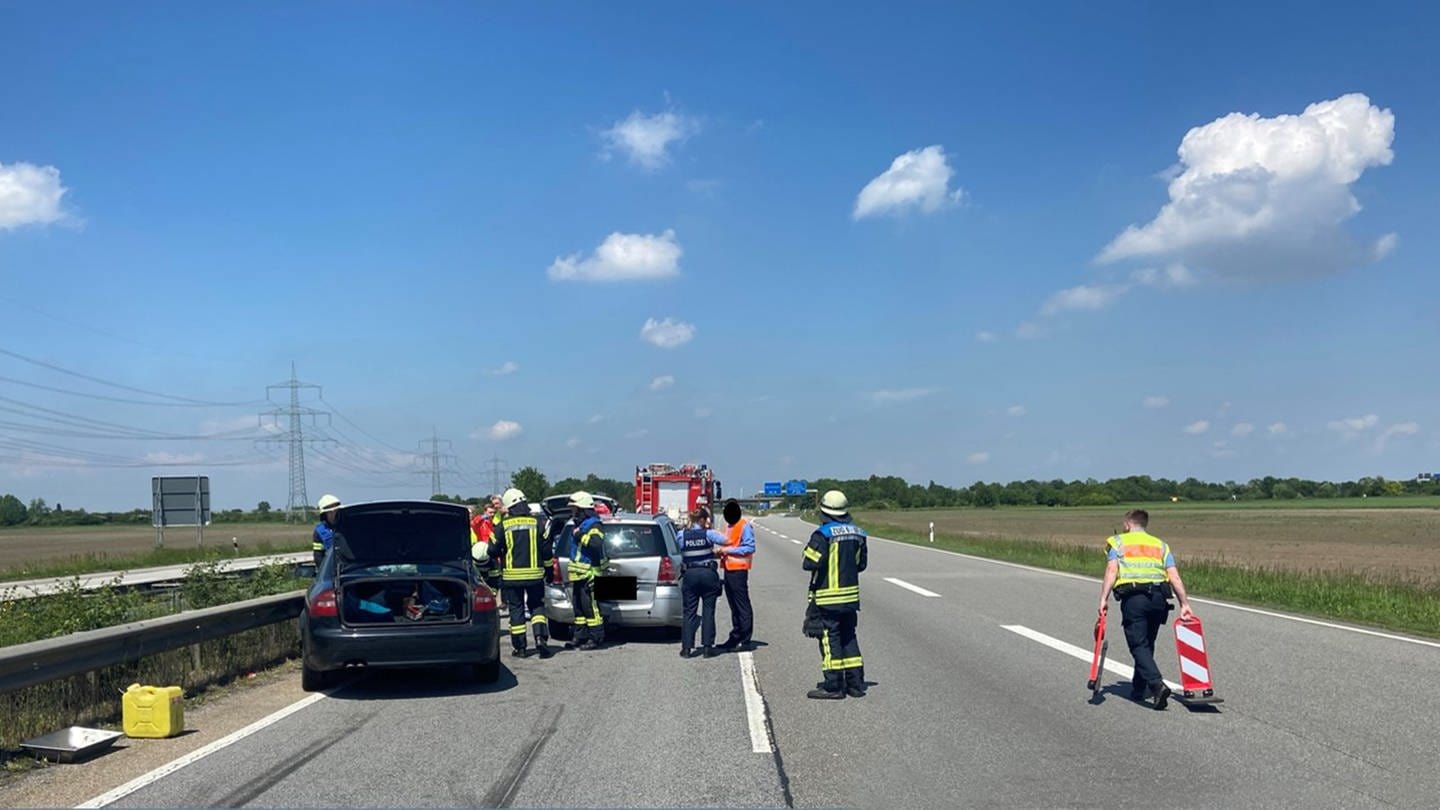 Polizei an der Unfallstelle auf der A61 bei Ludwigshafen am 20.5.2024 (Bildquelle: Polizei) (Foto: Polizei)