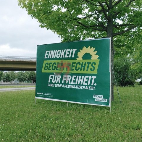 Beschmiertes Wahlplakat der Grünen in Ludwigshafen. Quelle: BÜNDNIS 90 DIE GRÜNEN KV Ludwigshafen