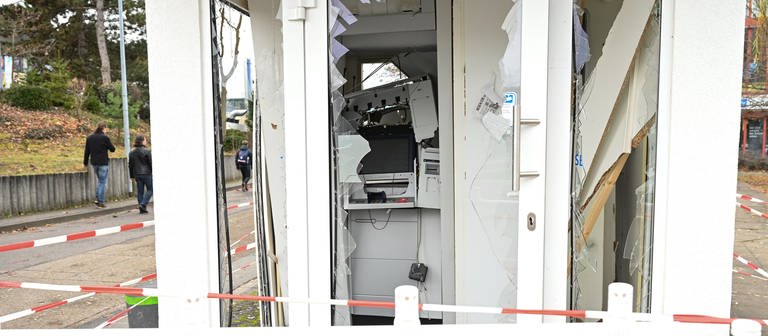 Auf dem Gelände der Mainzer Universität wurde Anfang Dezember ein Geldautomat gesprengt. (Foto: dpa Bildfunk, picture alliance/dpa | Arne Dedert)
