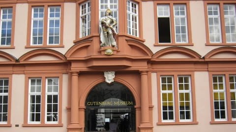 Eingangstor des Mainzer Gutenbergmuseums (Foto: SWR)