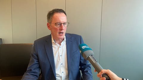 Der Mainzer Oberbürgermeister Michael Ebling (SPD) im SWR-Interview. (Foto: SWR, Olaf Lemcke)